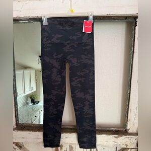 SPANX Black & Charcoal Camo Leggings NWT SIZE MEDIUM